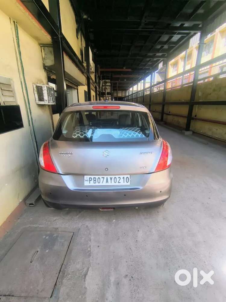 Maruti Suzuki Swift Petrol Manual 2015 Second Owner