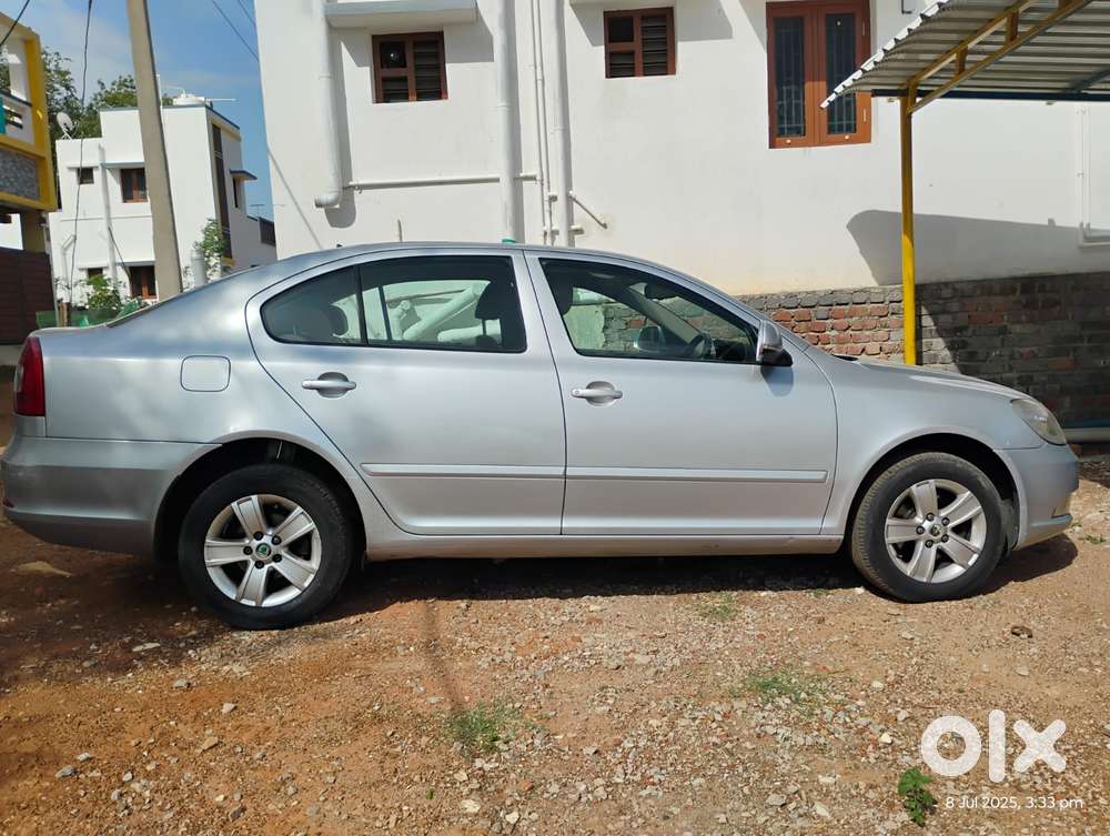 Skoda Laura 1.9 Tdi At Elegance, 2010, Diesel