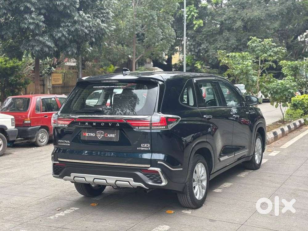 Toyota Innova Hycross 2.0 Vx Hybrid 7 Str, 2025, Petrol