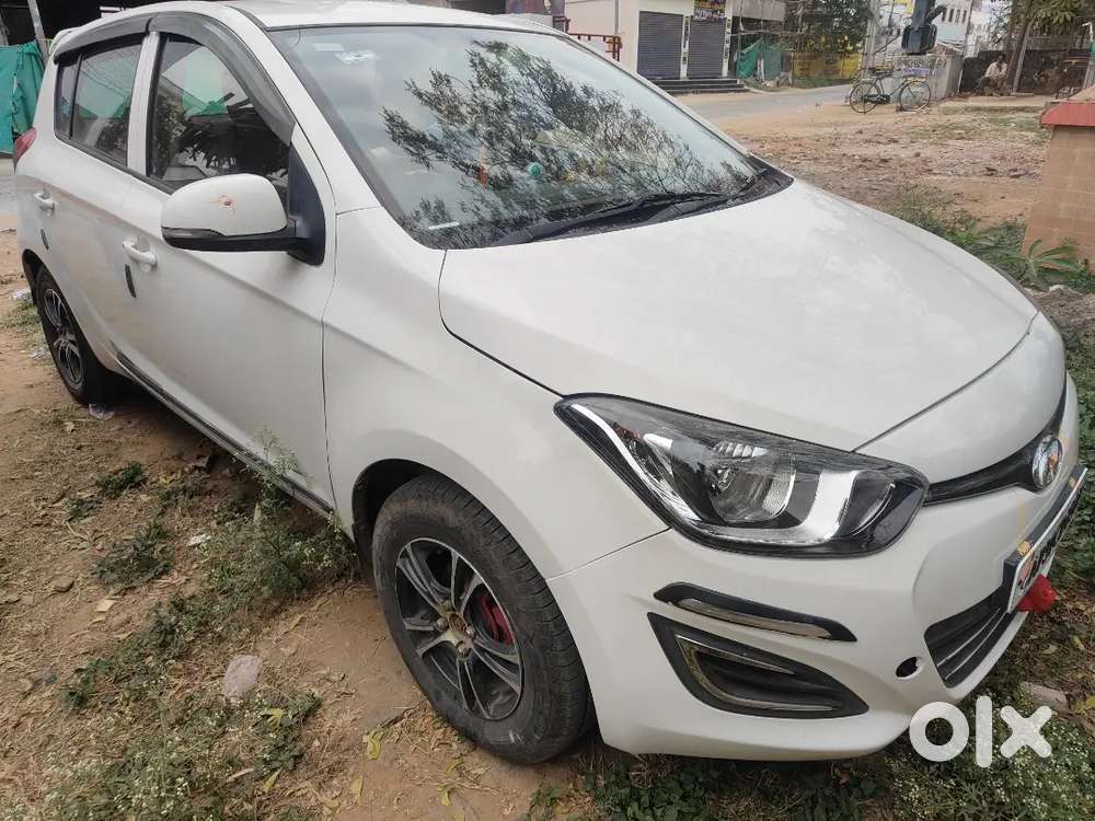Hyundai I20 2013 Petrol Well Maintained