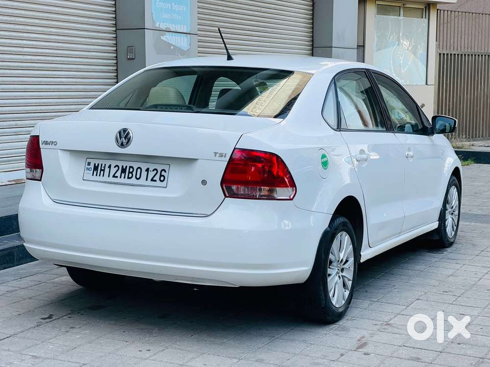 Volkswagen Vento 1.2 Tsi Highline At, 2015, Petrol