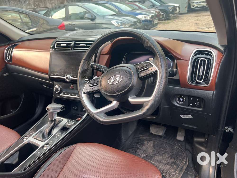 Hyundai Alcazar 2.0 Signature (o) Petrol At 6 Str Dual Tone, 2021, P..