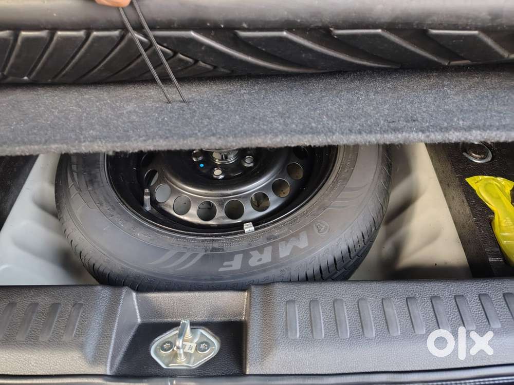 Maruti Suzuki Brezza 1.5 Zxi Plus Smart Hybrid, 2023, Petrol