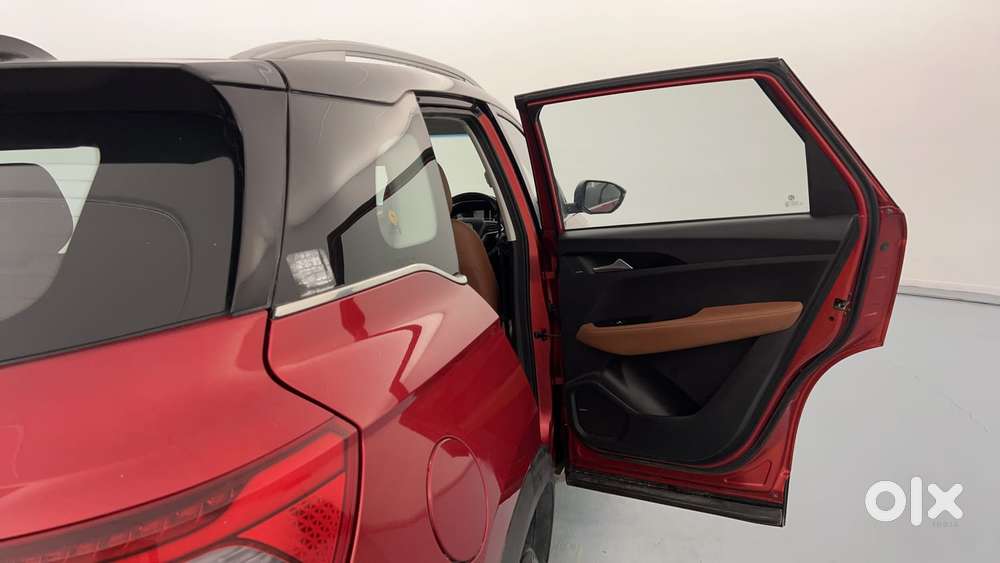 Mg Hector Plus 2.0 Sharp Diesel Turbo Dual Tone, 2021, Diesel
