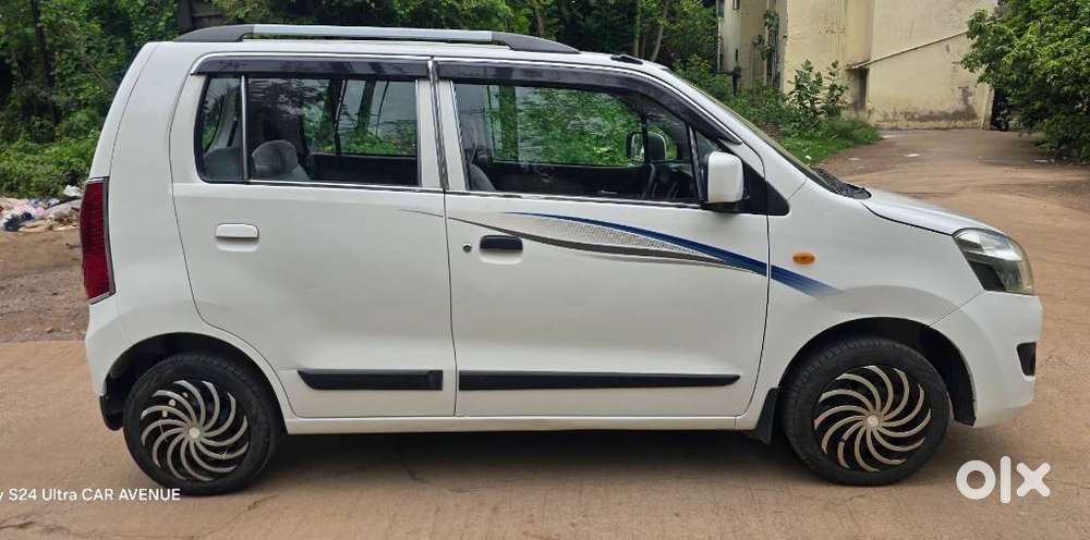 Maruti Suzuki Wagon R Vxi Mt 1.0l, 2017, Petrol