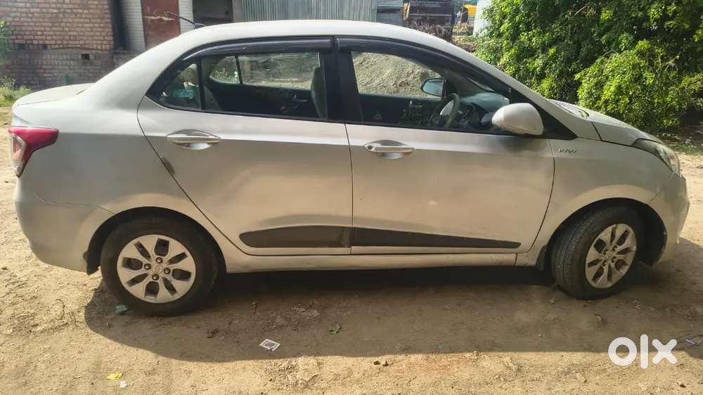 Hyundai Xcent Petrol Manual 2014