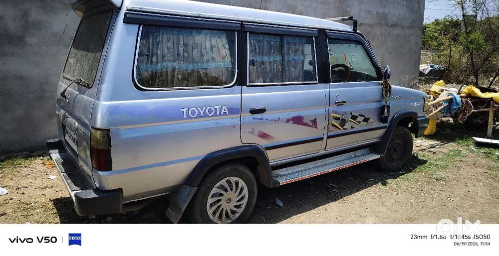 Toyota Qualis 2002