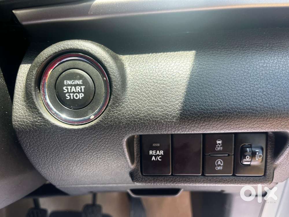 Maruti Suzuki Xl6 1.5 Zeta Mt, 2025, Petrol
