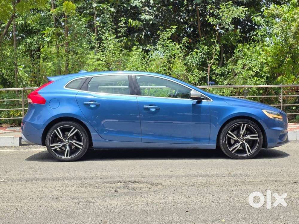 Volvo V40 D3 R Design, 2020, Diesel