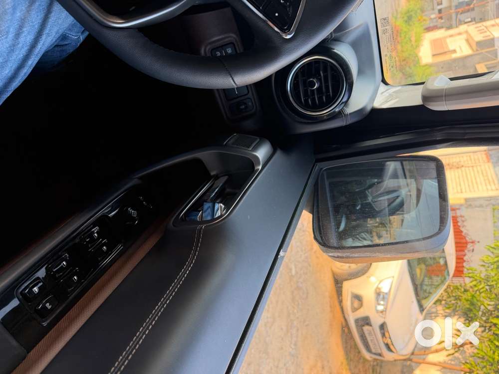 Top Model With Mocha Brown Interior