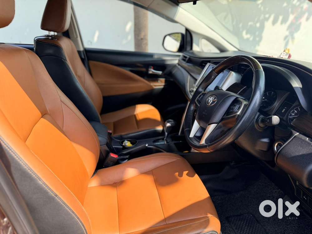 Toyota Innova Crysta 2.8z Automatic, 2016, Diesel