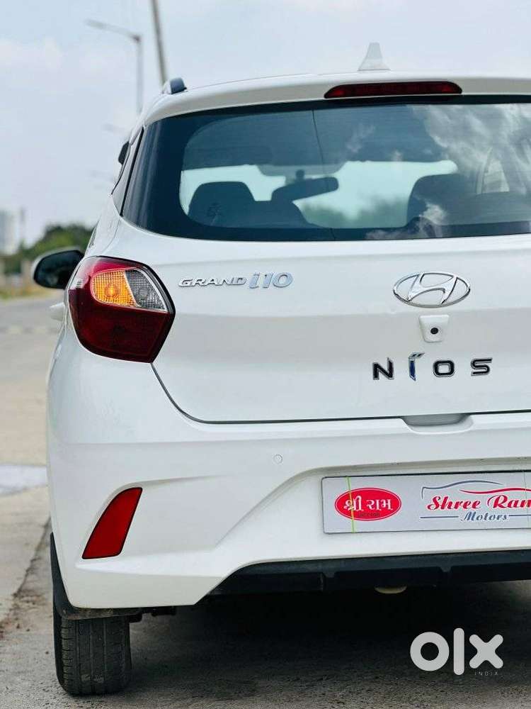 Hyundai Grand I10 Nios Sportz 1.2 At, 2020, Petrol