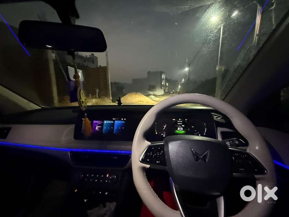 Mahindra Xuv700 2023 Petrol 31000 Km Driven