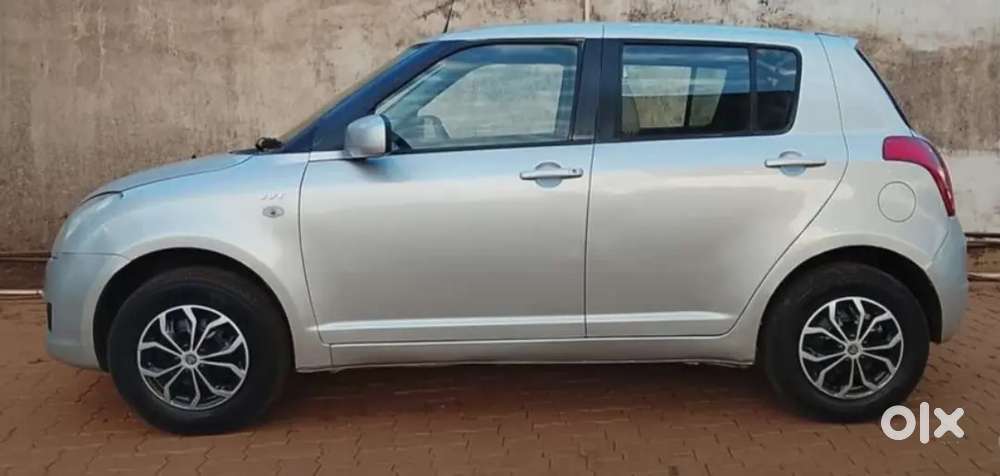 Maruti Suzuki Swift 2010 Petrol Paper Valid 2030.