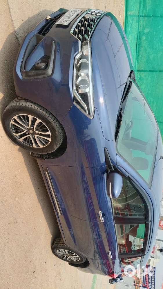 Maruti Suzuki Ertiga 2022-2023 Zxi, 2023, Cng & Hybrids