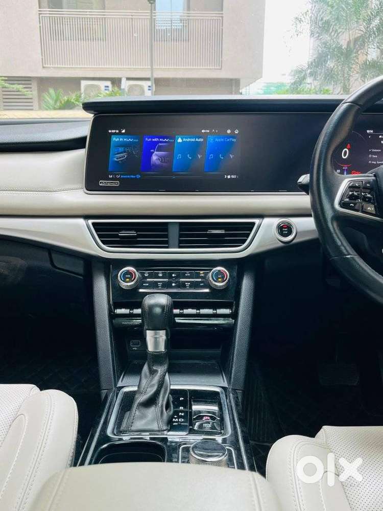 Mahindra Xuv700 2.2 Ax 7 Diesel At Luxury Pack Str, 2022, Diesel
