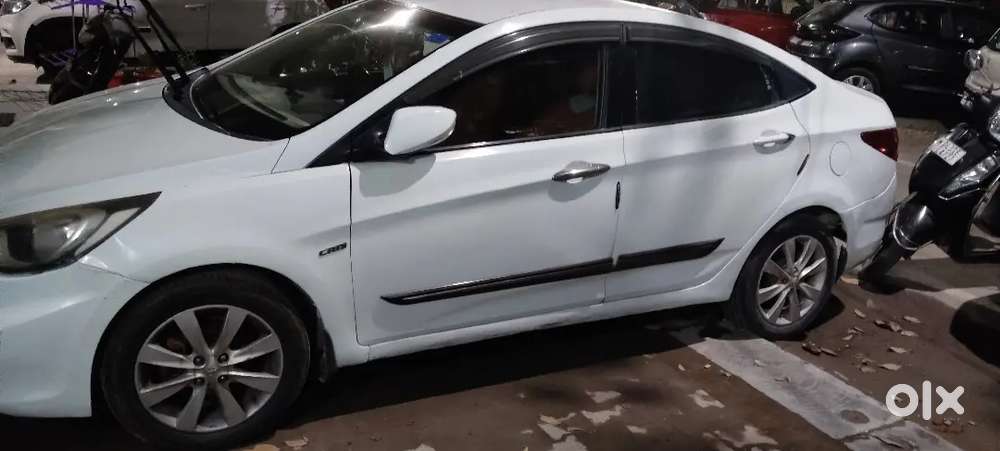 Hyundai Verna 2011