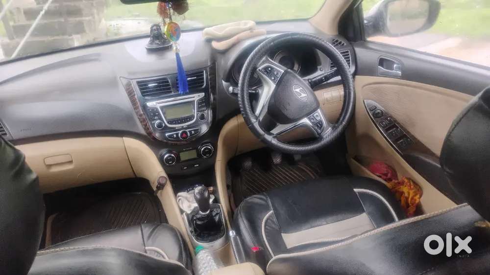 Hyundai Verna 2011 Model Petrol Manual Sx