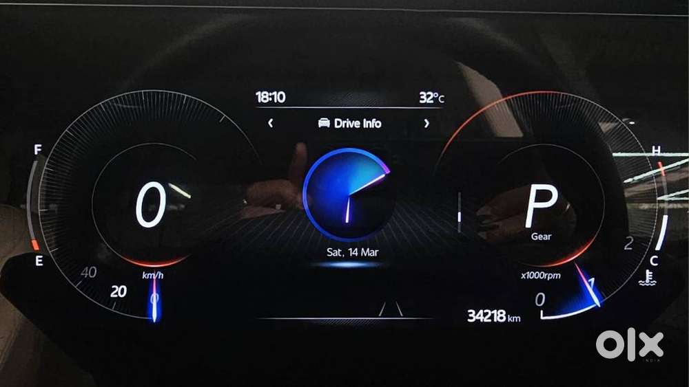 Mahindra Xuv700 2.2 Ax 7 Diesel At Luxury Pack Str, 2022, Diesel