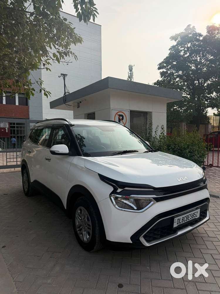 Kia Carens Petrol 2022 Year