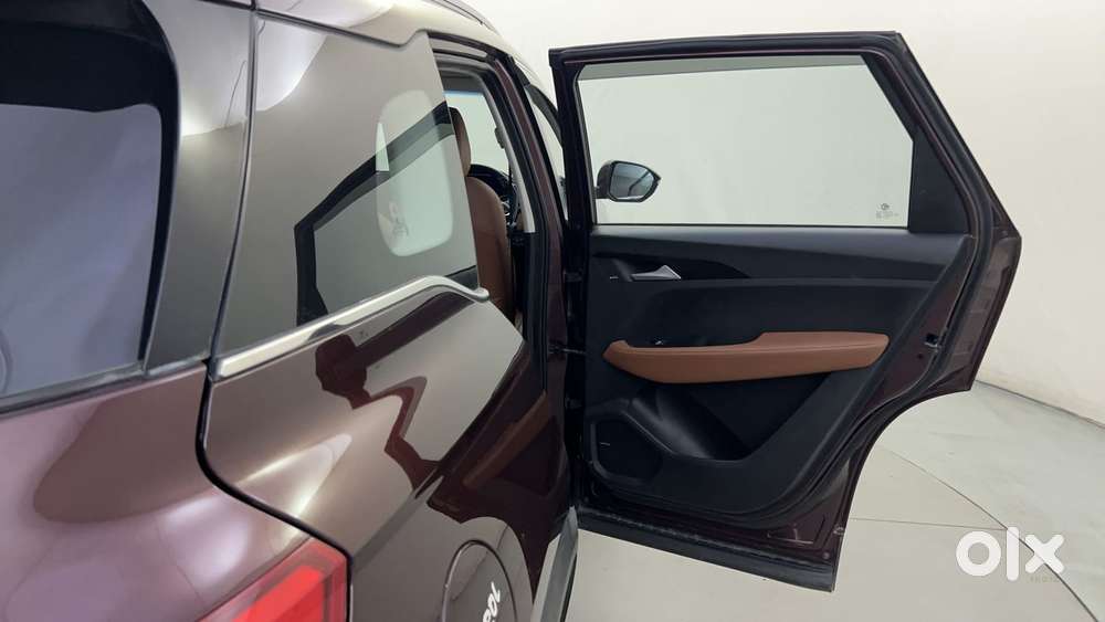 Mg Hector Plus Smart 1.5 Turbo Petrol 7 Str, 2021, Petrol