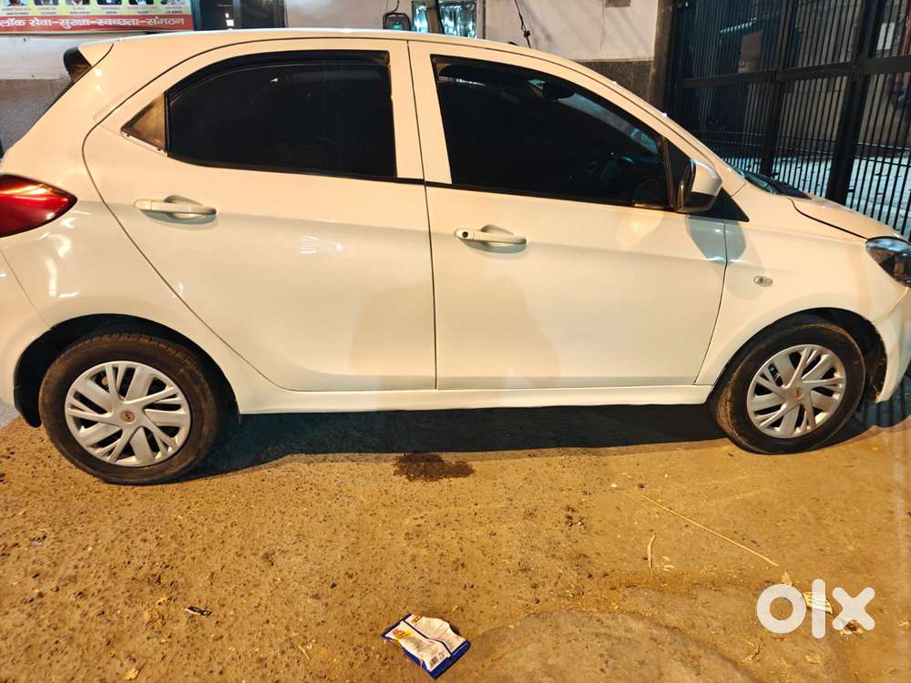 Tata Tiago 1.2 Revotron Xt, 2017, Petrol
