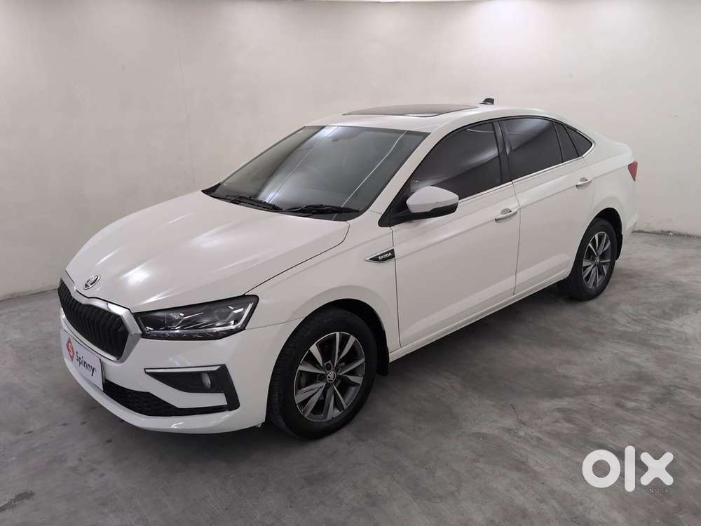 Skoda Slavia Style 1.0l Tsi At, 2022, Petrol
