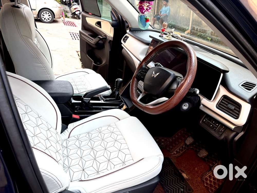 Mahindra Xuv700 2021 Petrol Manual