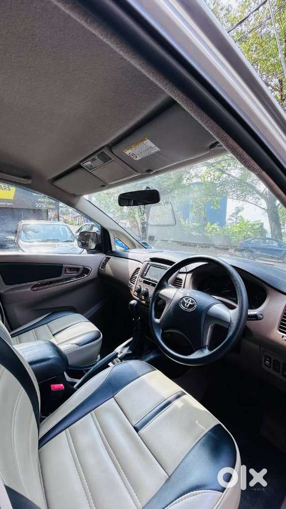 Toyota Innova 2.5 G (diesel) 7 Seater Bs Iv, 2015, Diesel