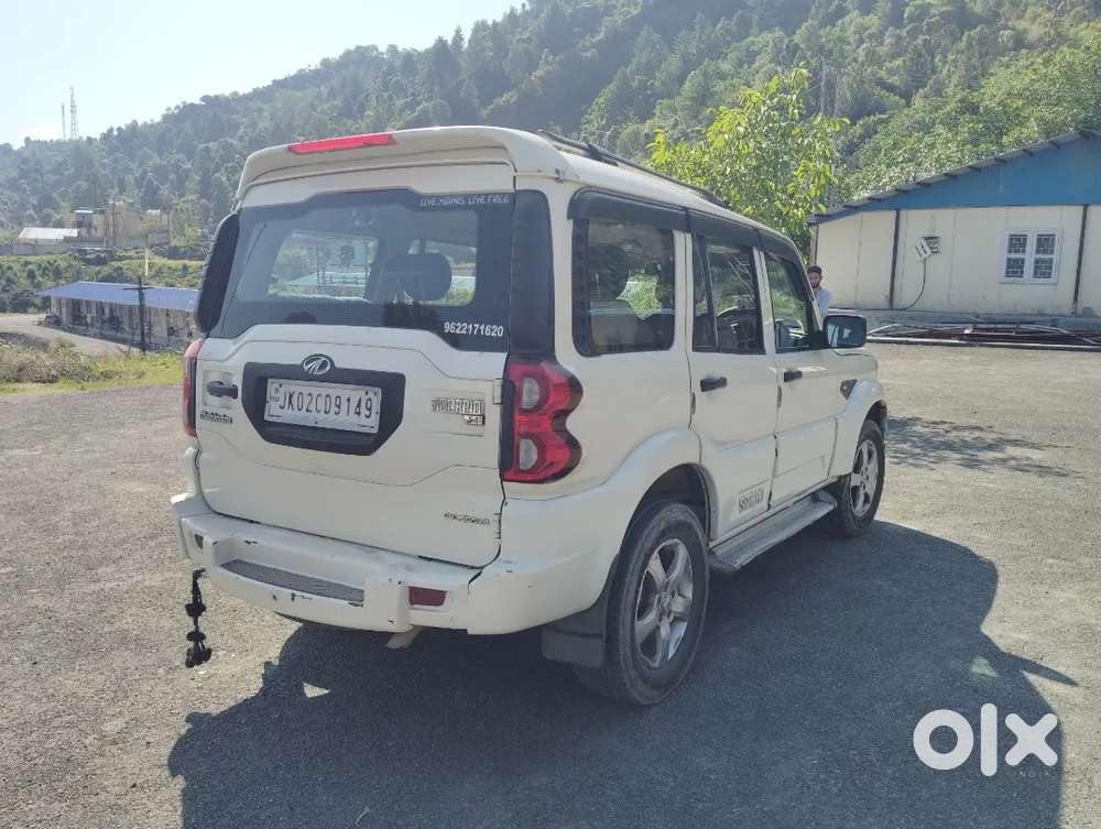 Mahindra Scorpio 2017 Diesel Well Maintained
