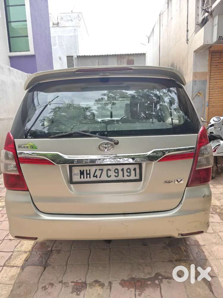 Toyota Innova V Diesel 2015