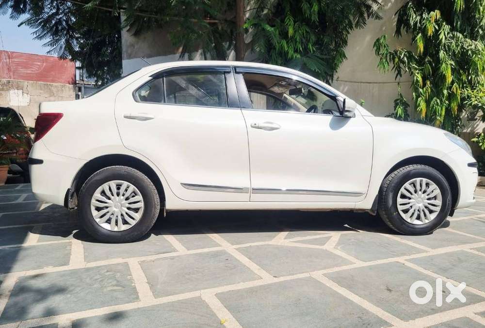Maruti Suzuki Dzire 1.2 Vxi, 2022, Petrol