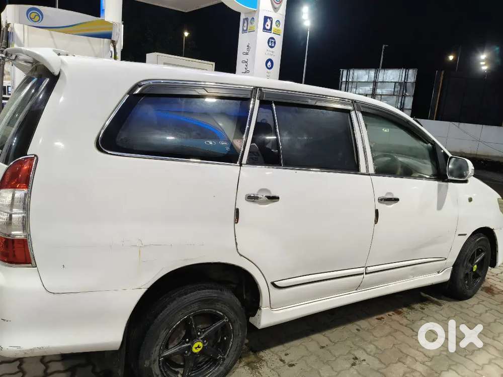 Toyota Innova 2006 Diesel Well Maintained