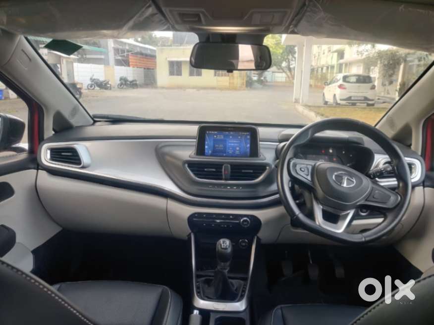 Tata Altroz Xz Plus (o) (s) Icng, 2023, Petrol