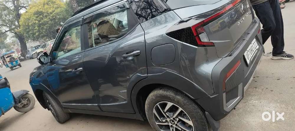 Mahindra Xuv Petrol 2025