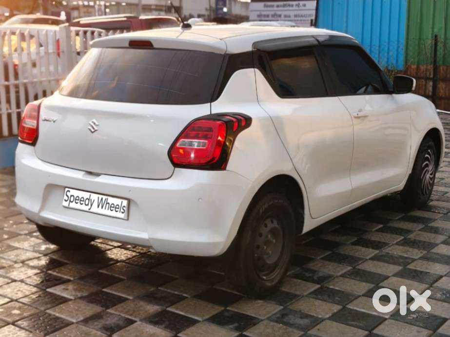 Maruti Suzuki Swift Vxi + Manual, 2023, Petrol