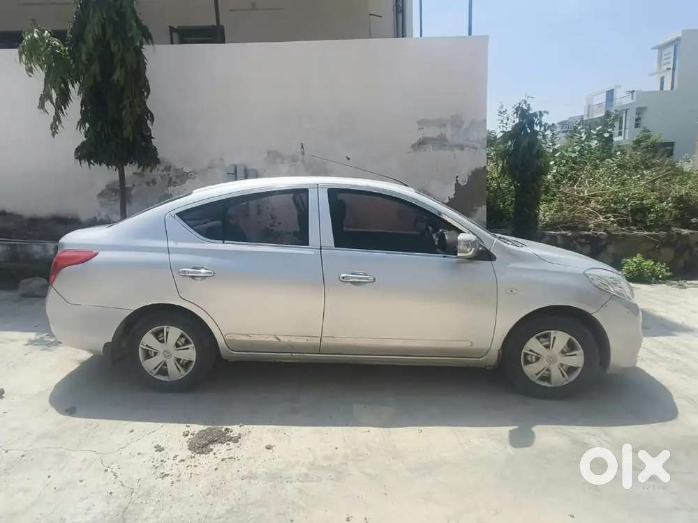 Nissan Sunny 2015 Xe
