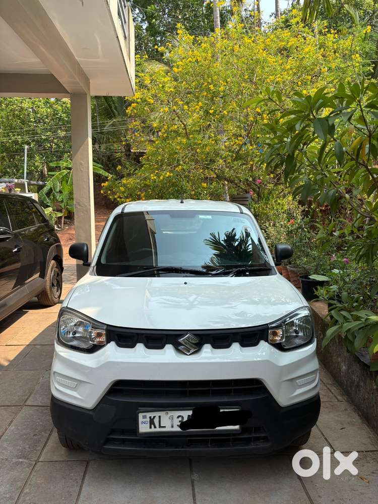 Maruti Suzuki Spresso Petrol Colour Superior White