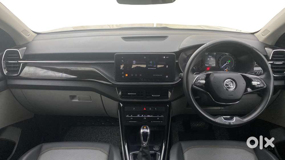Skoda Kushaq Style 1.0l Tsi At, 2022, Petrol