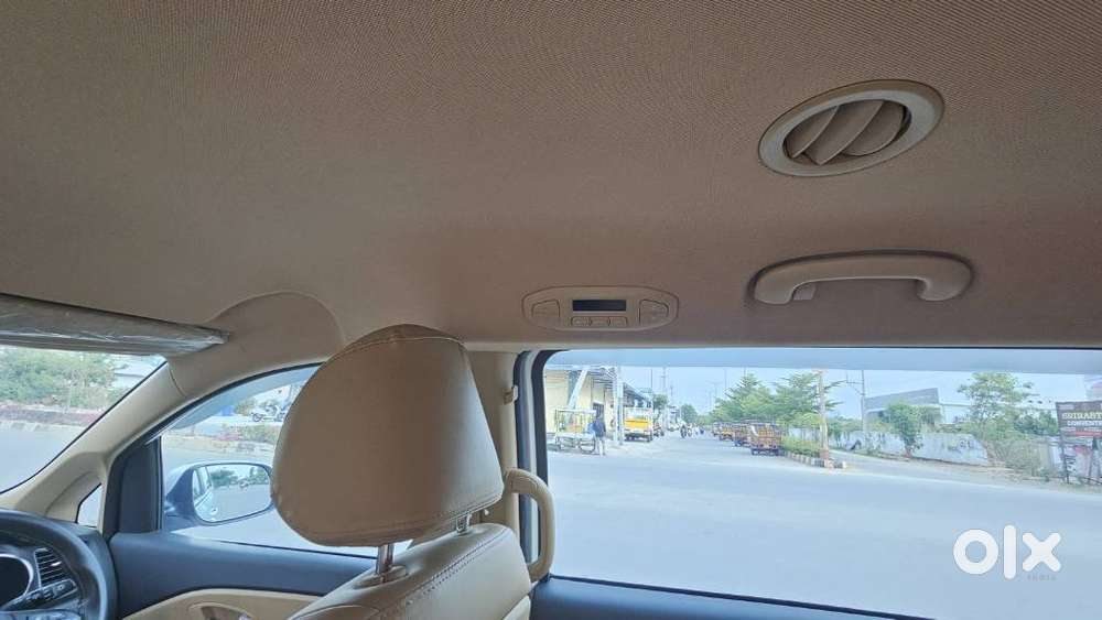 Kia Carnival Premium, 2021, Diesel