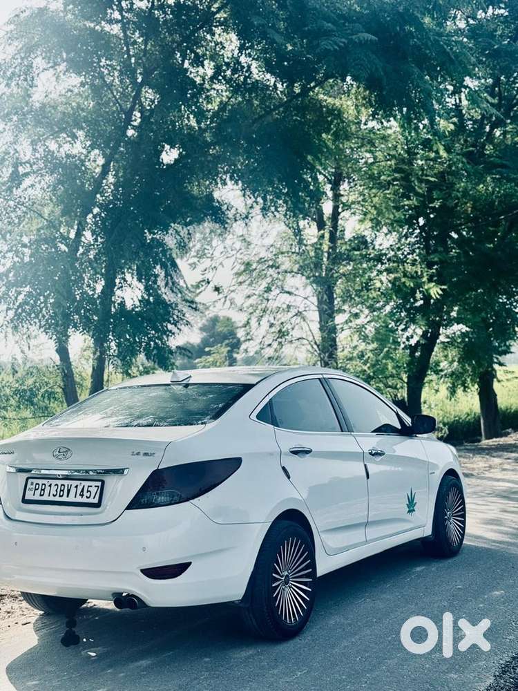Hyundai Fluidic Verna 2015