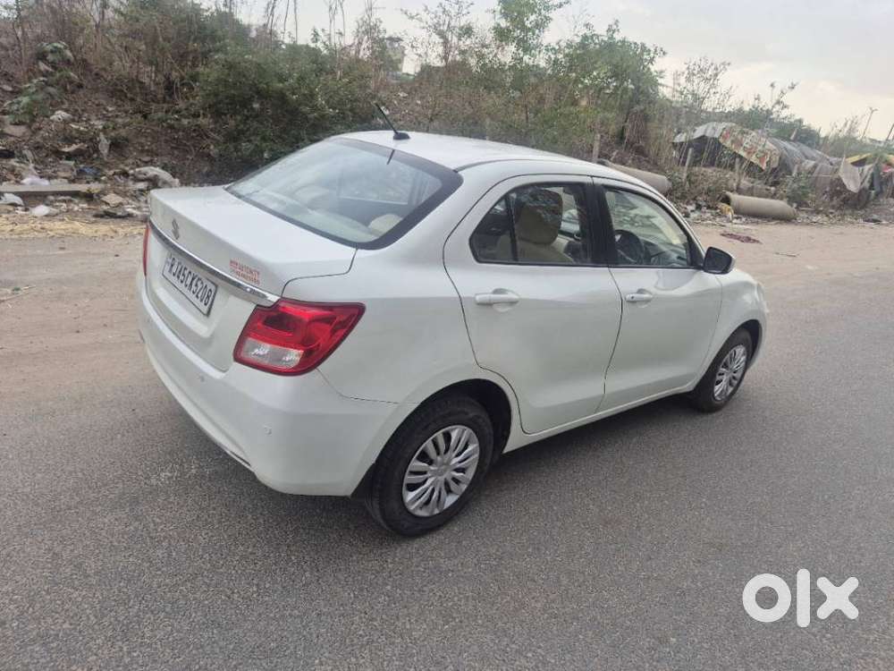 Maruti Suzuki Dzire 1.2 Vxi Amt, 2020, Petrol