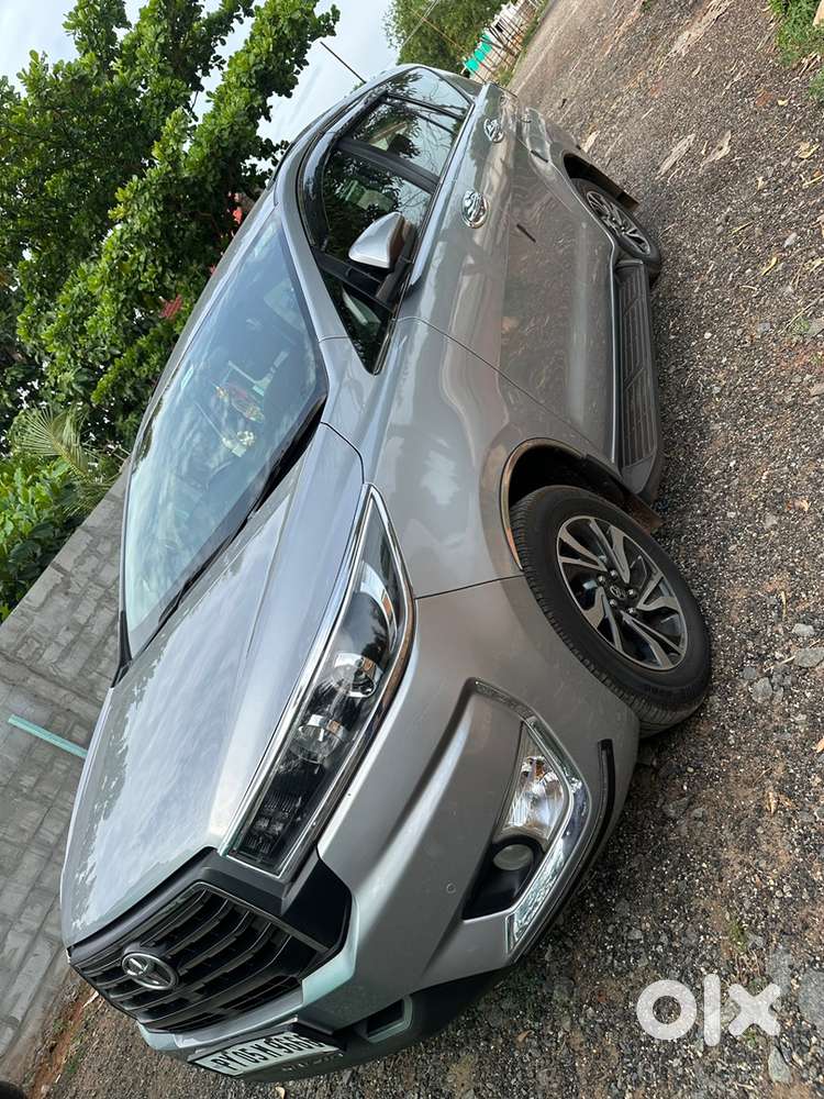 Toyota Innova Crysta 2024
