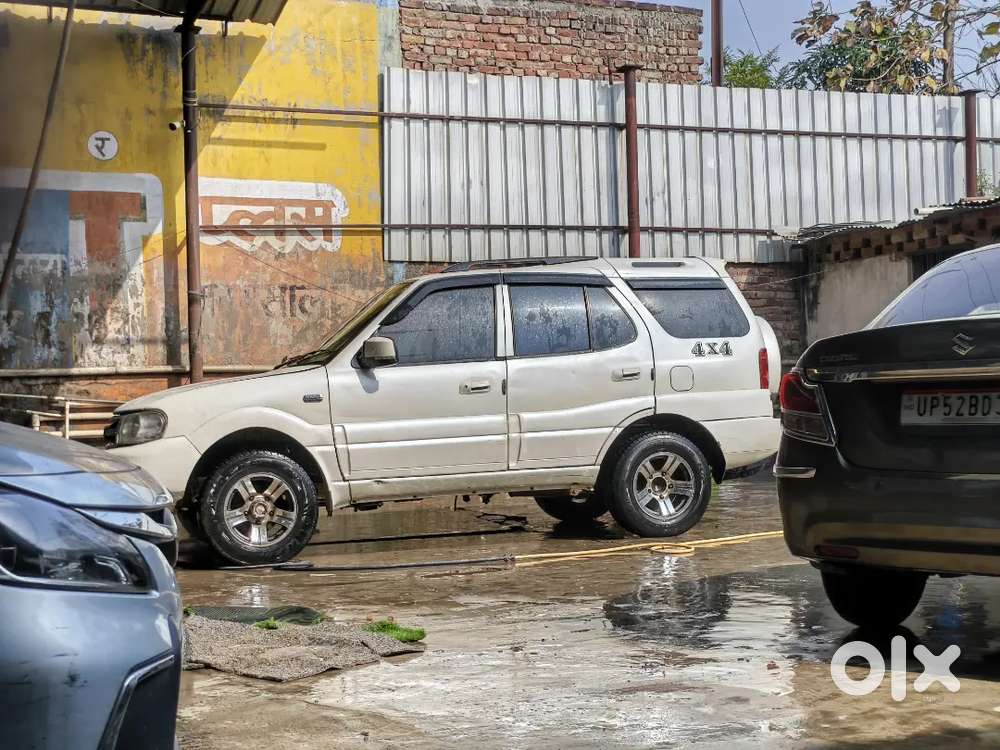 Tata Safari 2012