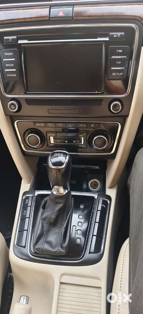 Skoda Superb 1.8 Elegance Tsi At, 2015, Petrol