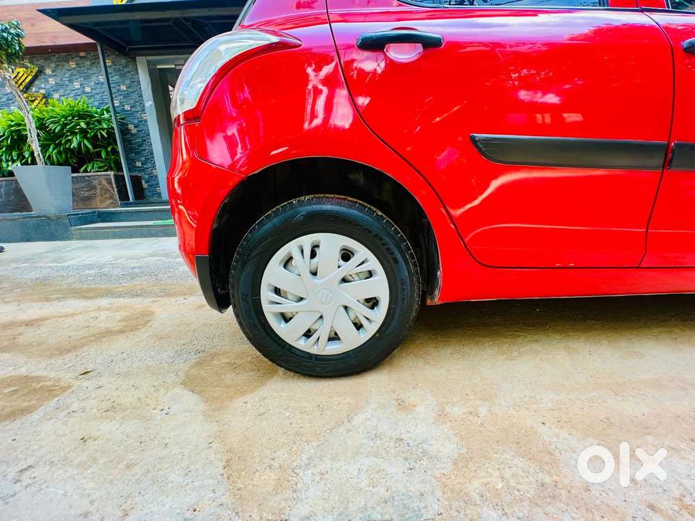 Maruti Suzuki Swift LXI Option, 2015, Petrol