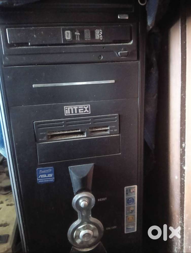 OLD DESKTOP PC FOR SALE