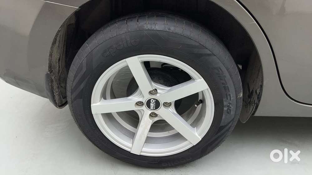 Maruti Suzuki Dzire 1.2 Vxi, 2019, Petrol