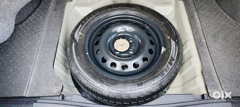 Toyota Yaris J Cvt, 2021, Petrol