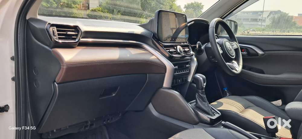 Toyota Urban Cruiser Hyryder 1.5 V Hybrid, 2024, Petrol